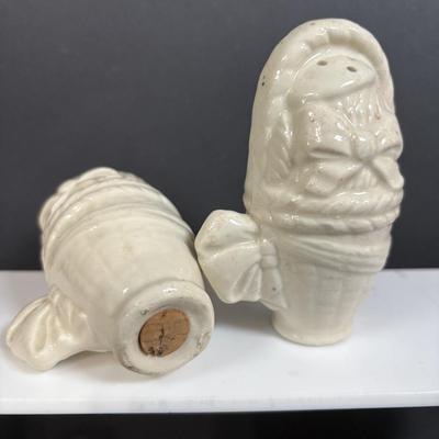 LOT 387: Vintage Salt & Pepper Shakers Featuring RCA Victor "Nipper" the Dog