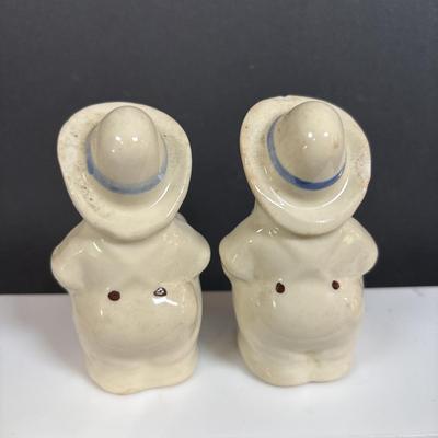 LOT 387: Vintage Salt & Pepper Shakers Featuring RCA Victor "Nipper" the Dog