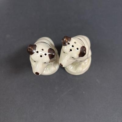 LOT 387: Vintage Salt & Pepper Shakers Featuring RCA Victor "Nipper" the Dog