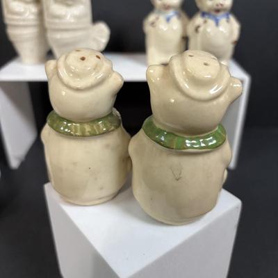 LOT 387: Vintage Salt & Pepper Shakers Featuring RCA Victor "Nipper" the Dog
