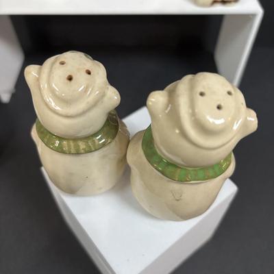LOT 387: Vintage Salt & Pepper Shakers Featuring RCA Victor "Nipper" the Dog