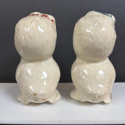 LOT 388: Collection of 6 Vintage Salt & Pepper Shakers
