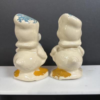 LOT 388: Collection of 6 Vintage Salt & Pepper Shakers