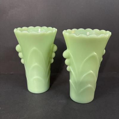 LOT 392: Vintage Jadeite Mixing Bowl and Art Deco Vases along with an Art Deco "Oyster & Pear White with Green" Leaf Candy...