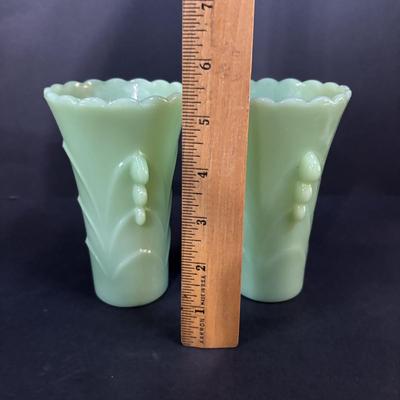 LOT 392: Vintage Jadeite Mixing Bowl and Art Deco Vases along with an Art Deco "Oyster & Pear White with Green" Leaf Candy...