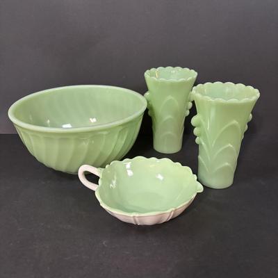 LOT 392: Vintage Jadeite Mixing Bowl and Art Deco Vases along with an Art Deco "Oyster & Pear White with Green" Leaf Candy...