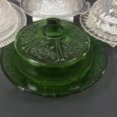 LOT 394: Vintage Covered Butter/Cheese Dishes