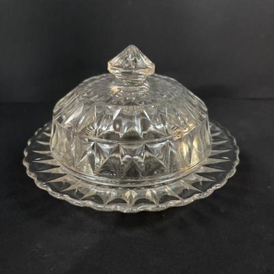 LOT 394: Vintage Covered Butter/Cheese Dishes