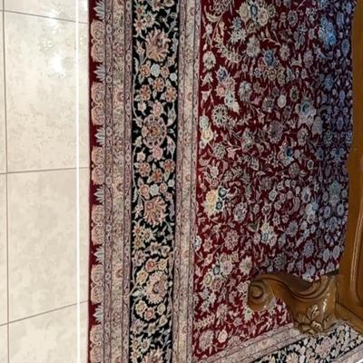 Furniture - Persian Rug 8’8   x 12’ 3  - Silk - Made in Iran
