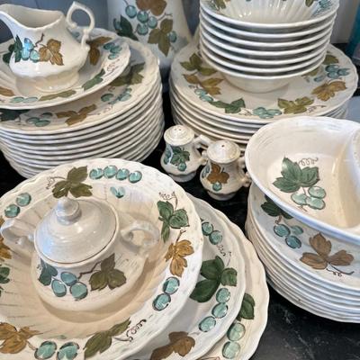 Kitchen Lot - 2 - Vernon Ware Metlox - California pottery 12 dinner plates plus everything pictured