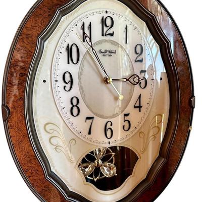 Deco - Small World Clock - Musical motion clock