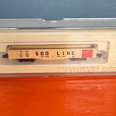 MARKLIN Z scale 8642 Soo line Gondola train car