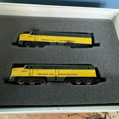 KATO N scale 2703 Chicago & Northwestern Locomotive set