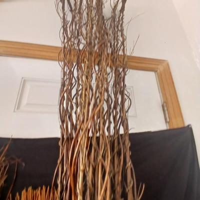 Decorative Craft Bundle – Sticks, stick Wreath & faux flowers