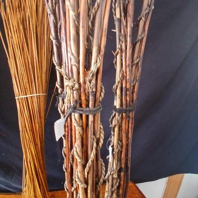 Decorative Craft Bundle – Sticks, stick Wreath & faux flowers