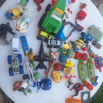 Sale Photo Thumbnail #278: misc bundle of small toys