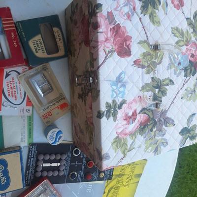 Sale Photo Thumbnail #292: box of misc sewing items- handle on box is broken.