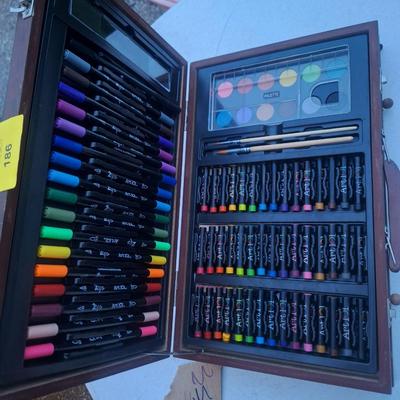 Sale Photo Thumbnail #341: art kit