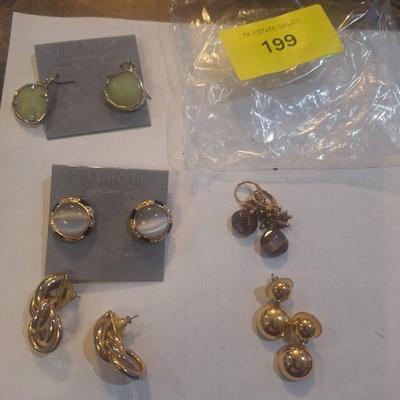 Sale Photo Thumbnail #378: earrings