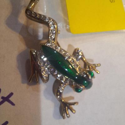 Sale Photo Thumbnail #444: Frog brooch