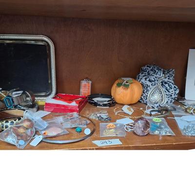 Sale Photo Thumbnail #490: jewelry and other items