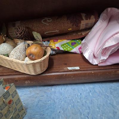Sale Photo Thumbnail #499: and other items