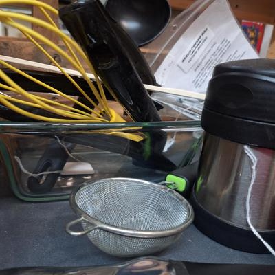 Sale Photo Thumbnail #511: misc  cooking items