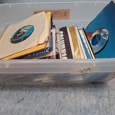 Sale Photo Thumbnail #513: bundle of 45 records