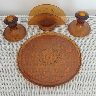 Tierra Amber Glass Dish Set – Vintage Embossed Pattern