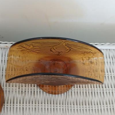 Tierra Amber Glass Dish Set – Vintage Embossed Pattern