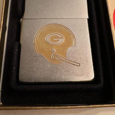 ZIPPO 1973 Green Bay Packers lighter in Box