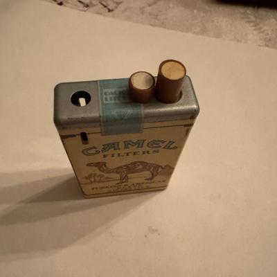 Camel cigarette lighter / camel pack