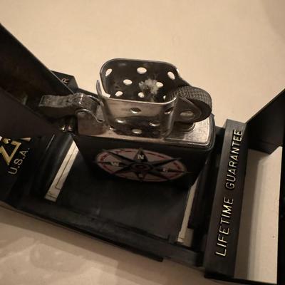 ZIPPO 1998 Marlboro compass Rose lighter - in original case -