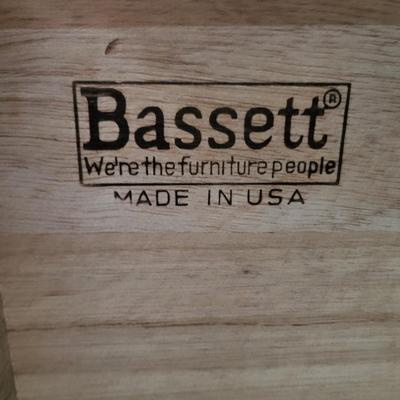 LOT 3B: Bassett White Three Drawer Vanity with Lamp