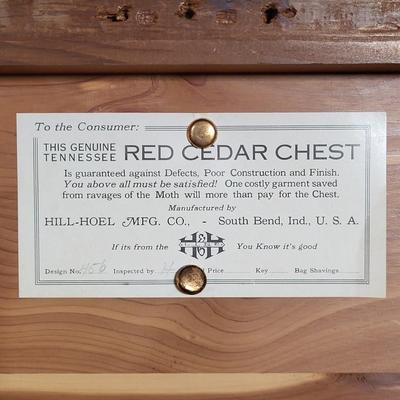 LOT 7B: Antique Hill-Hoel Mfg. Co. Red Cedar Storage Chest
