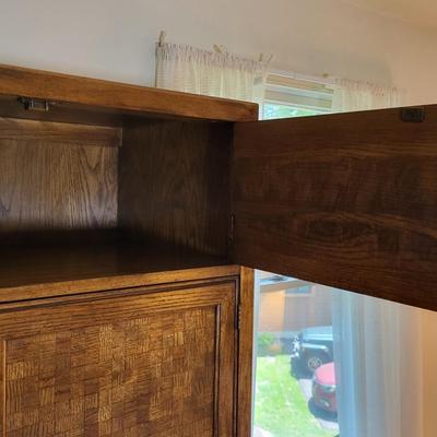 LOT 9B: Thomasville Standing Dresser