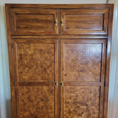 LOT 9B: Thomasville Standing Dresser