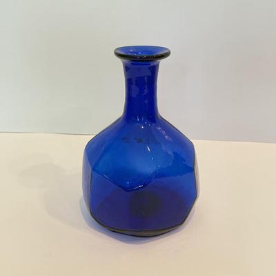 LOT 49F: Vintage Blue Glassware