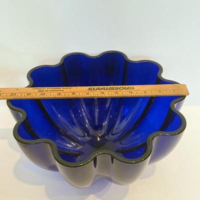 LOT 49F: Vintage Blue Glassware