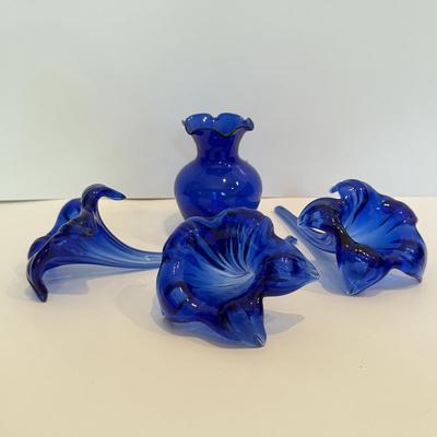 LOT 50F: Cobalt Blue Glass Flowers & Small Vase