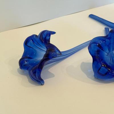 LOT 50F: Cobalt Blue Glass Flowers & Small Vase