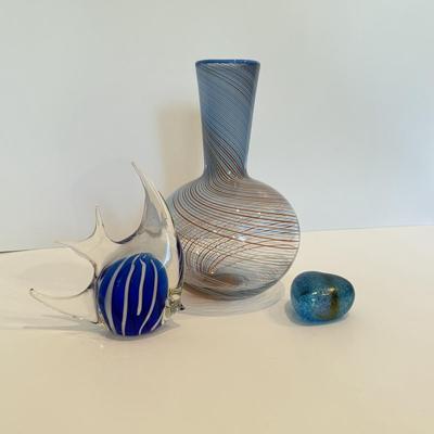 LOT 51F: Dansk International 1970s Mezza Filigrana Swirl Art Glass Bud Vase & Robert Held Art Glass Heart & Paperweight