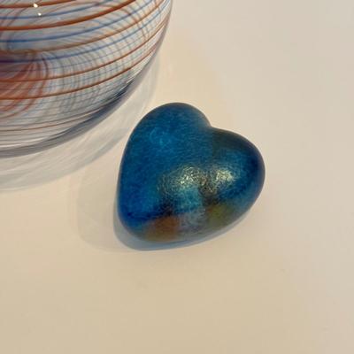 LOT 51F: Dansk International 1970s Mezza Filigrana Swirl Art Glass Bud Vase & Robert Held Art Glass Heart & Paperweight