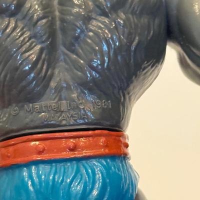 LOT 59F: 1980s Masters of the Universe & TMNT Toys