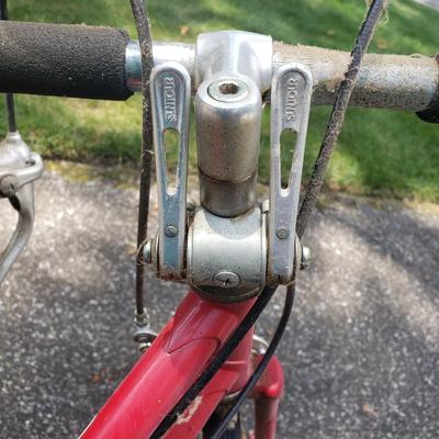 LOT 67G: Diamonback Outlook and Schwinn Sprint Touring Mountain Bikes