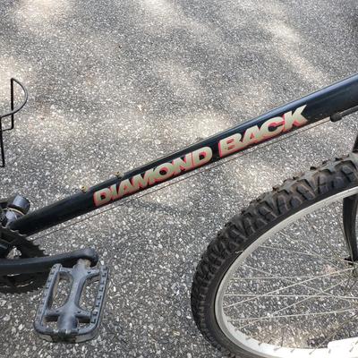LOT 67G: Diamonback Outlook and Schwinn Sprint Touring Mountain Bikes