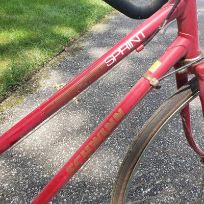 LOT 67G: Diamonback Outlook and Schwinn Sprint Touring Mountain Bikes