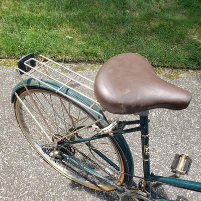 LOT 68G: Set of Vintage Bikes; Free Spirit Ten Speed and Greenbriar with Rear Rack