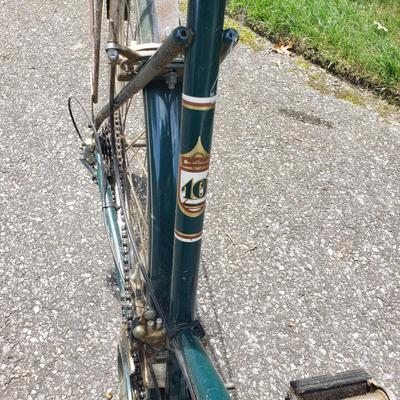 LOT 68G: Set of Vintage Bikes; Free Spirit Ten Speed and Greenbriar with Rear Rack