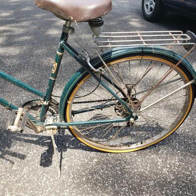 LOT 68G: Set of Vintage Bikes; Free Spirit Ten Speed and Greenbriar with Rear Rack